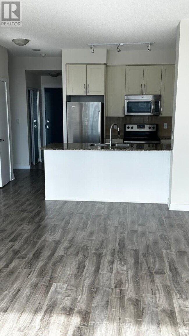 Photo du bâtiment - 4070 Confederation Pkwy