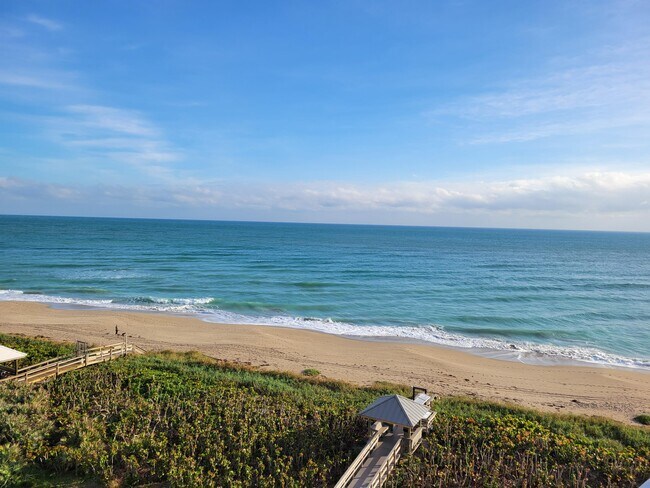 Foto del edificio - 9960 S Ocean Dr