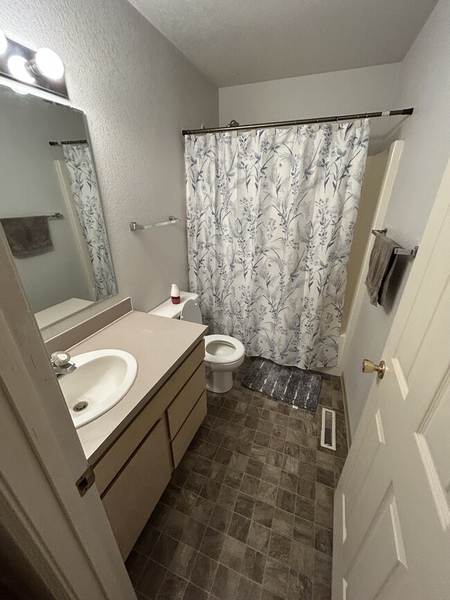 Foto del edificio - 1461 Northwood Dr