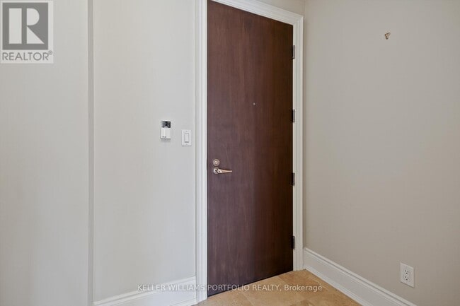 Building Photo - 10 Bellair St