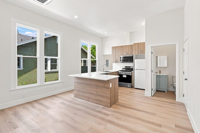 Foto del edificio - 3412 W 27th St