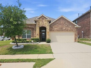 Building Photo - 3401 Rosewood Ln