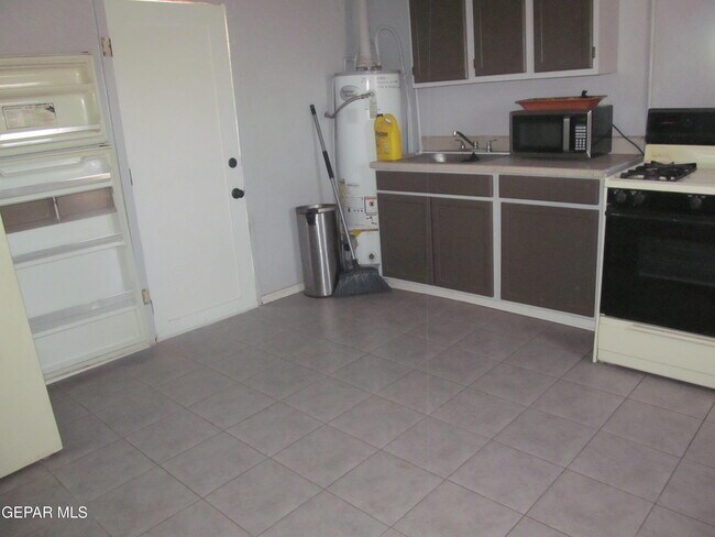 Foto del edificio - 4409 Madera Ave