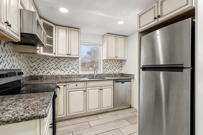 Foto del edificio - 249 W Main St