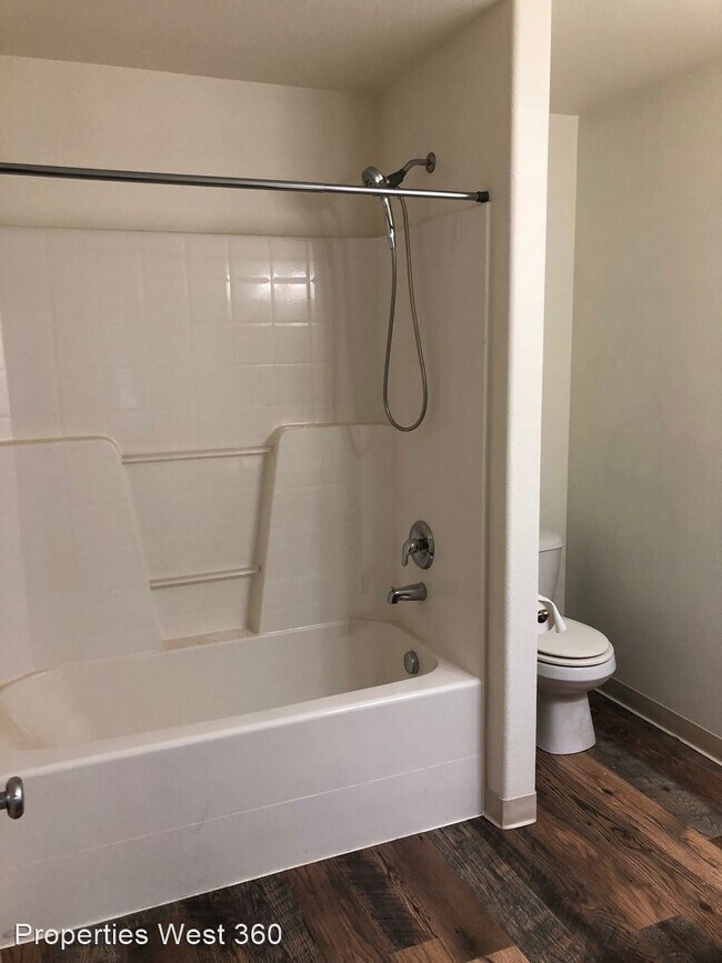 Foto del edificio - 3 br, 2.5 bath House - 1825 NE 90th Circle