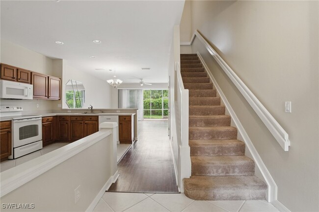 Foto del edificio - 8310 Village Edge Cir