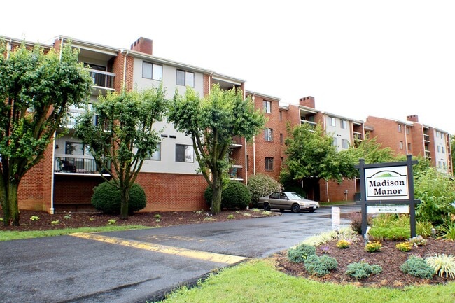 Foto del edificio - 1018 Blue Ridge Dr