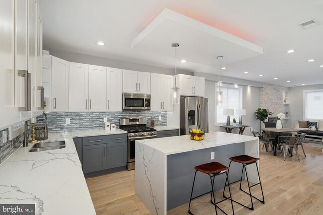 Building Photo - Newly Constructed Fishtown Home