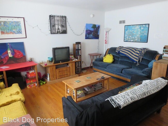 Building Photo - 3 br, 1 bath House - 1536 Harry Rd.