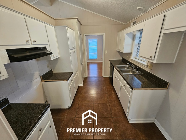 Foto del edificio - 2942 S.Mendenhall Road