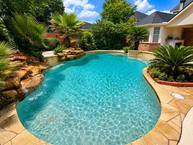 Foto del edificio - 12506 Aliso Bend Ln