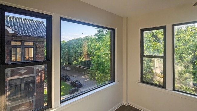Foto del edificio - 5219 S Greenwood Ave