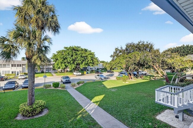 Photo - 46 Waltham B Apartment