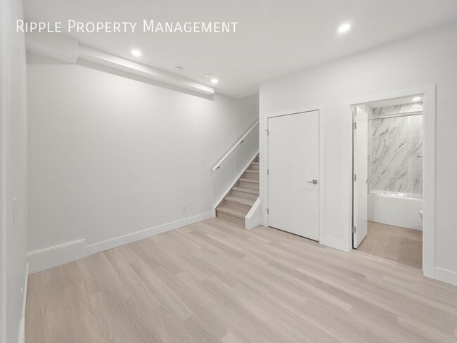 Building Photo - BRAND NEW 2 BEDS, 1 BATH BASEMENT SUITE | CENTRAL AC | PRIME BOWNESS LOCATION