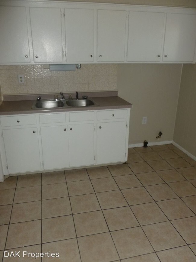 Foto del edificio - 5222 N 53rd St