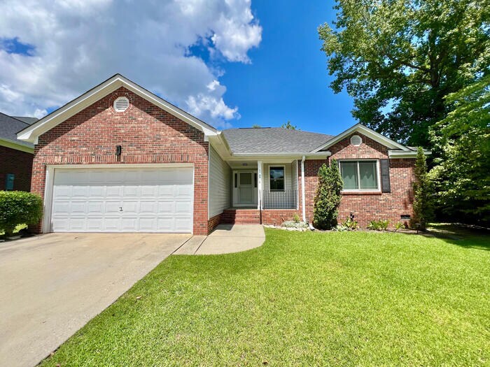 Primary Photo - 104 Weatherby Ct