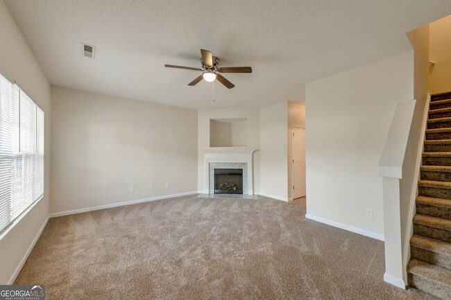 Building Photo - 4870 W Park Cir