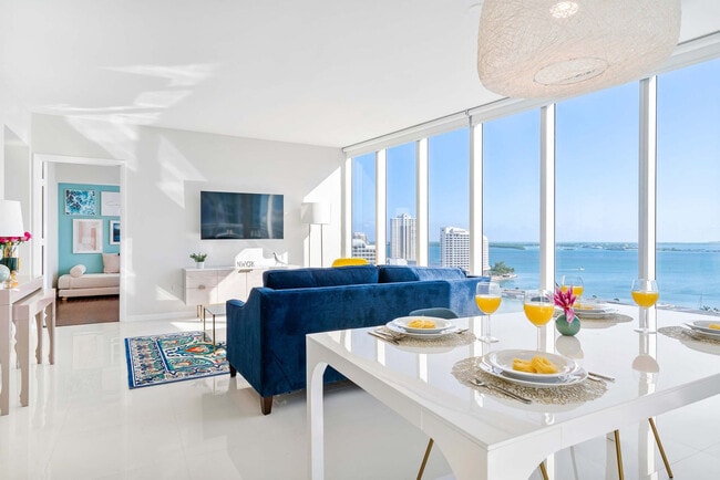 Building Photo - 485 Brickell Ave