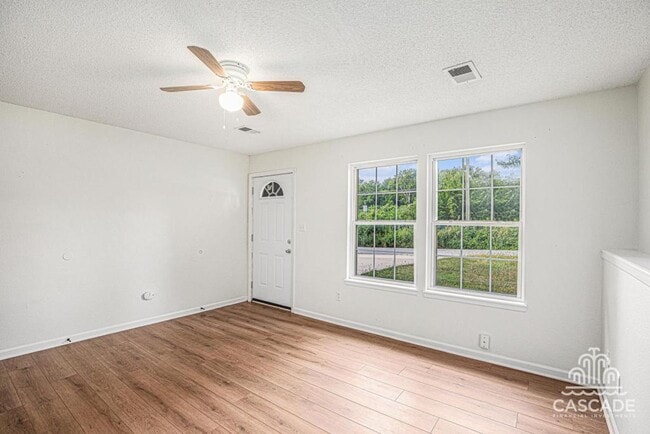 Building Photo - 639 N Queen Ridge Ct