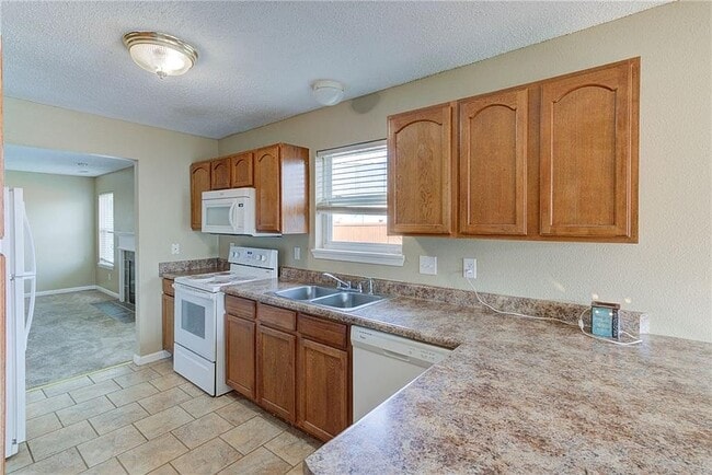 Building Photo - 15584 Dusty Trail