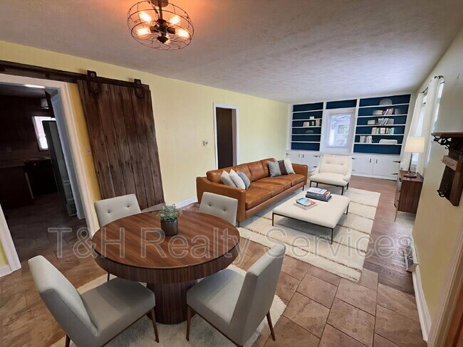 Foto del edificio - 6524 Lowell Ave