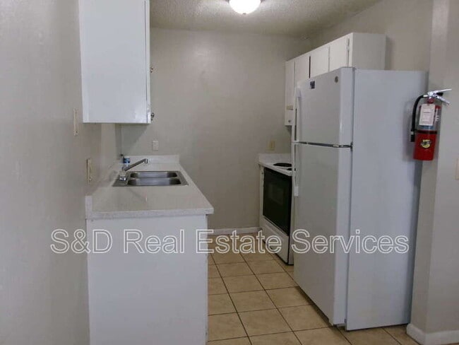 Building Photo - 3019 Allred Dr