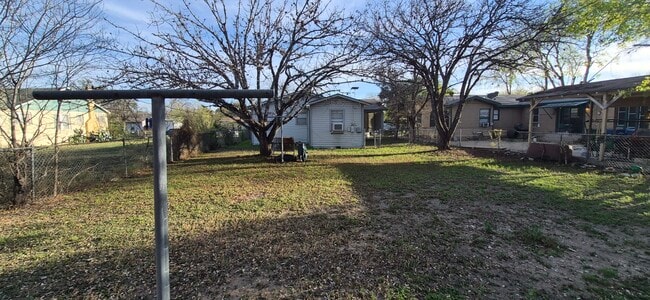 Foto del edificio - 1431 Aransas Ave