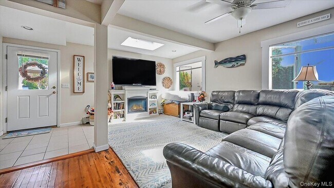 Foto del edificio - 1 Bellmore Ave