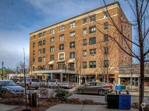 Building Photo - 538 N Main St