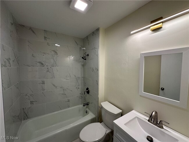 Foto del edificio - 840 Moyer Ave