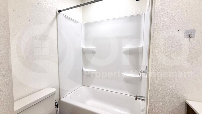 Foto del edificio - 334 N 83rd St