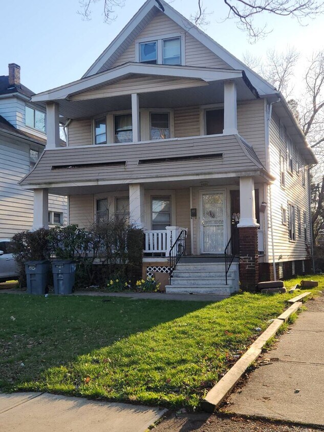 Foto del edificio - 1460 E 135th St