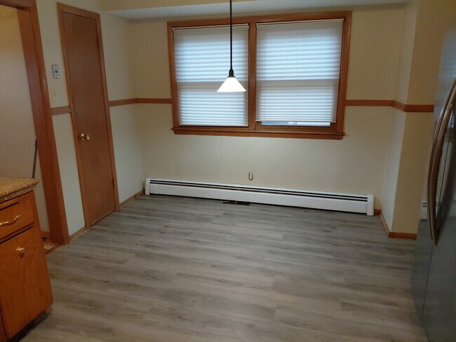 Foto del edificio - 4321 N 99th St