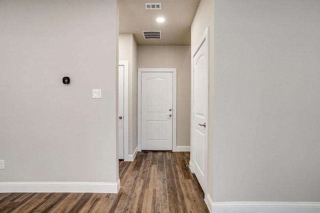 440+Stone+Lake++(5+of+45).jpg - Stone Lake Townhomes