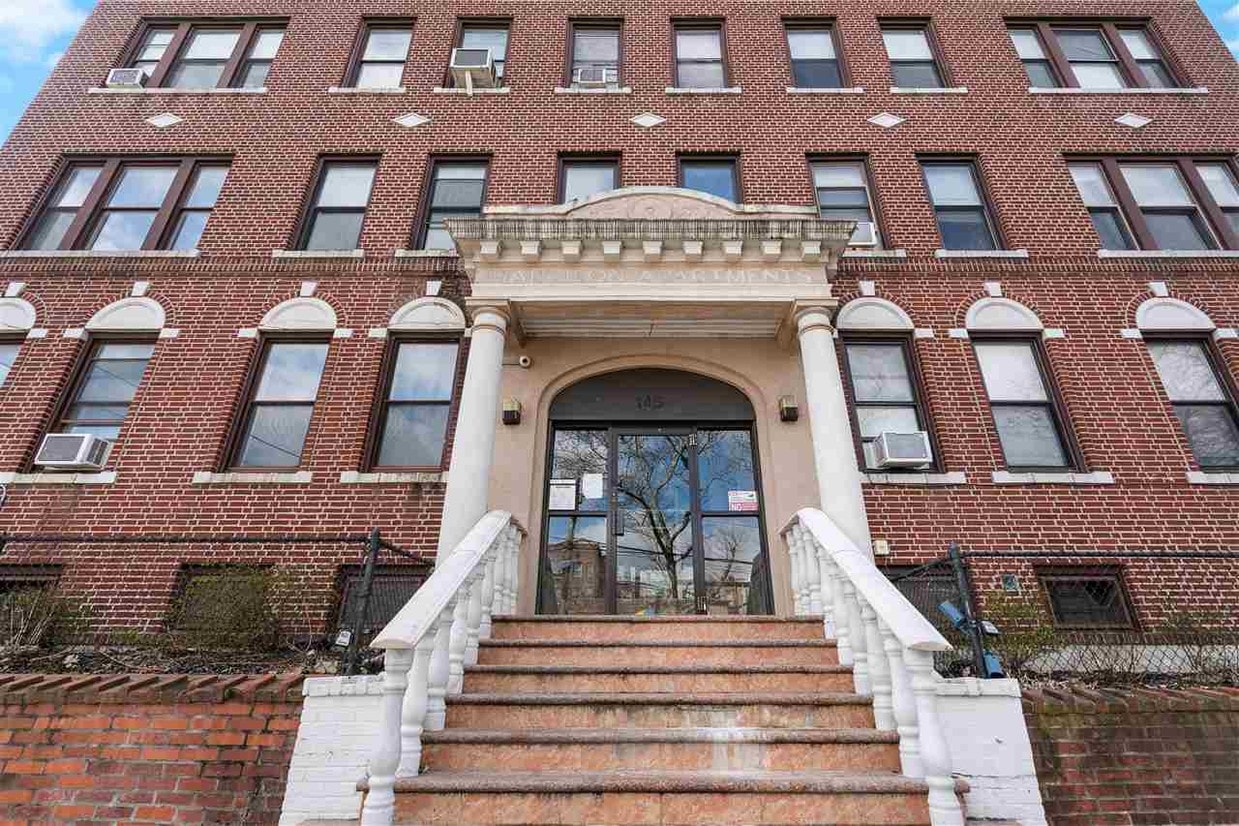 Primary Photo - 145 Harrison Ave