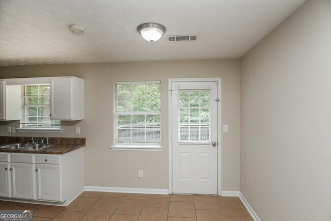 Foto del edificio - 7929 Mattie McCoy Ln