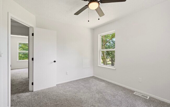 Foto del edificio - 621 E 115th St