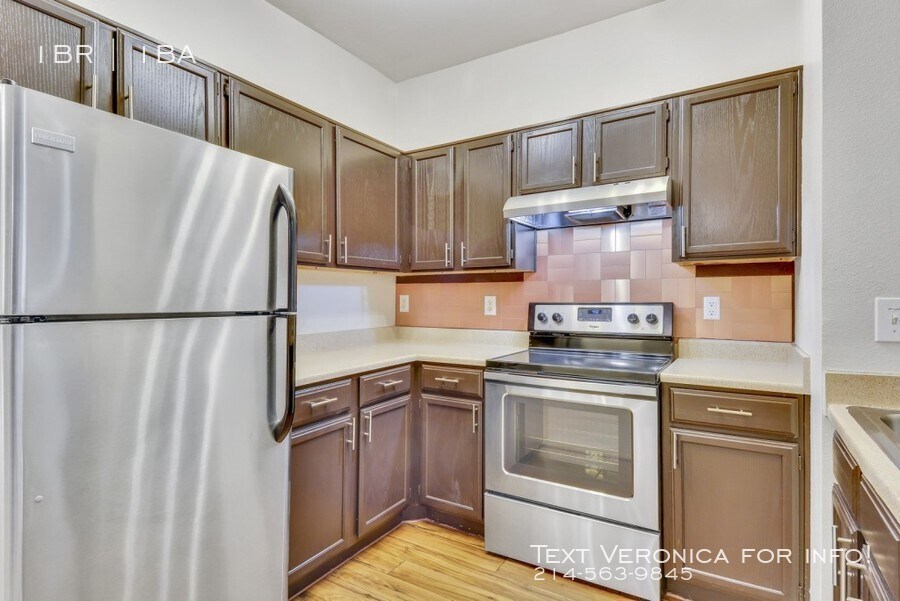 Primary Photo - Apartments near Capital of Texas Highway