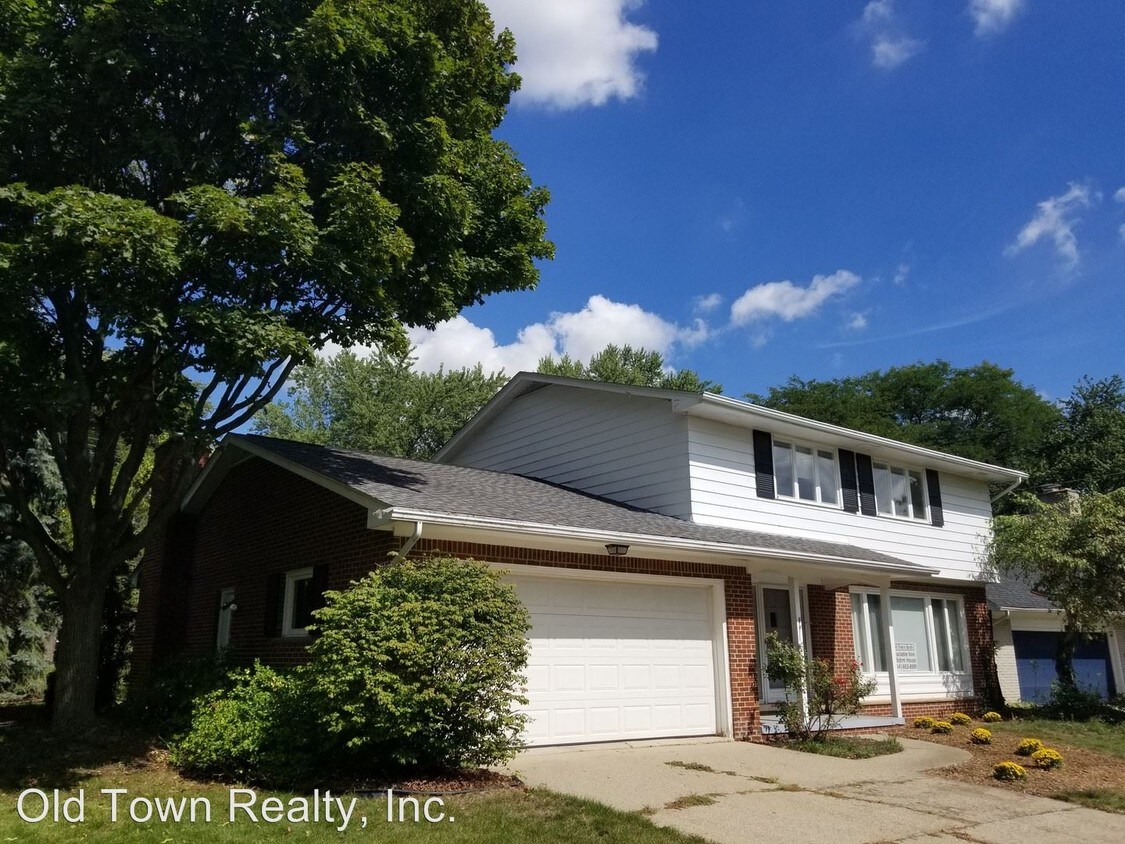 Primary Photo - 4 br, 2.5 bath House - 2059 Ascot Rd