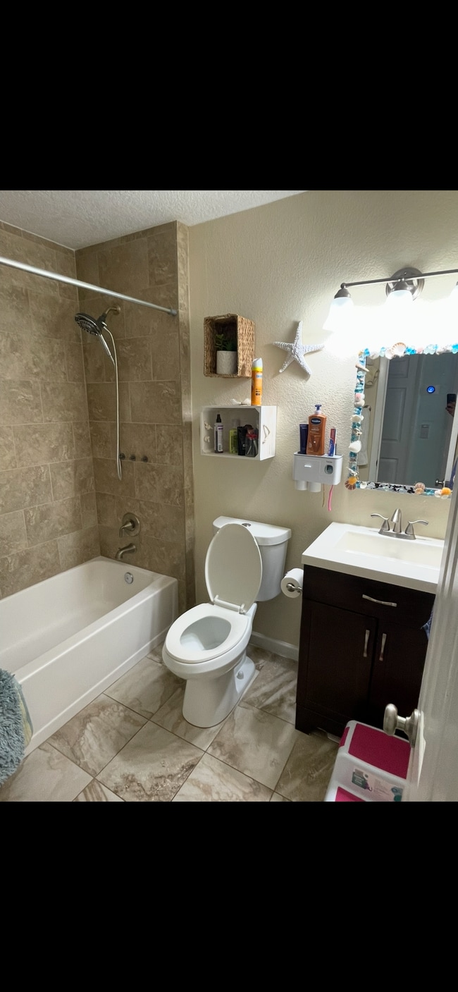 Building Photo - 1545 Foxridge Run SW