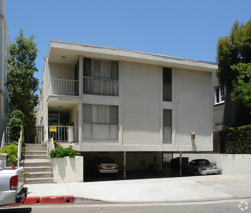 Primary Photo - 135 N Clark Dr