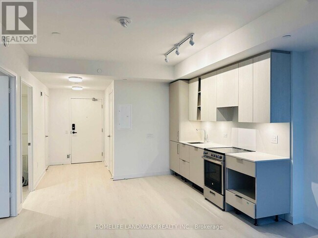 Photo du bâtiment - 3900 Confederation Pkwy
