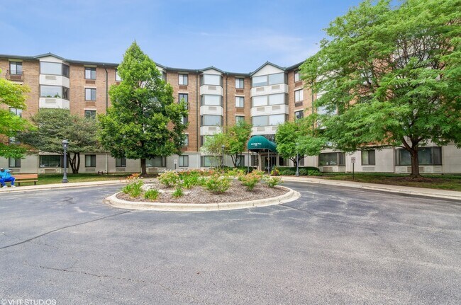 Exterior - 470 Fawell Blvd
