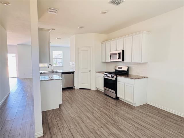 Foto del edificio - 5616 Elwood Dr