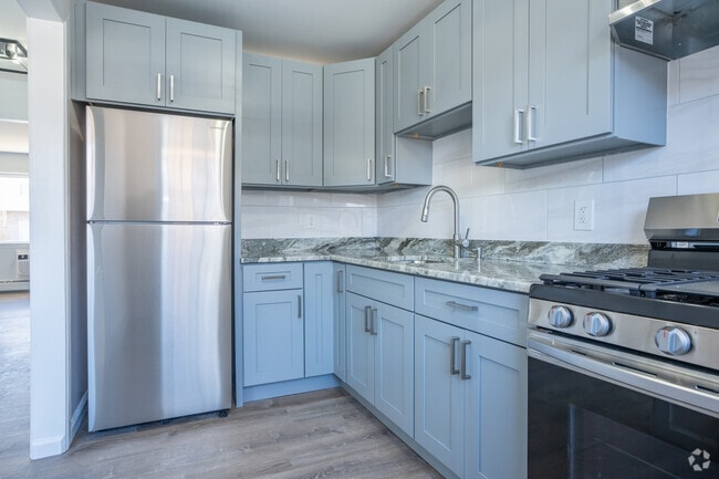 Interior Photo - Mansard Gardens HEAT/HOT WATER INCLUDED!!!