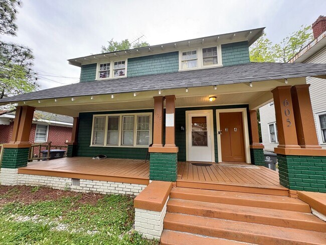 Foto del edificio - 605 Hammond St