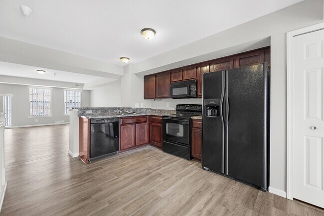 Foto del edificio - 14154 Lakeside Blvd N