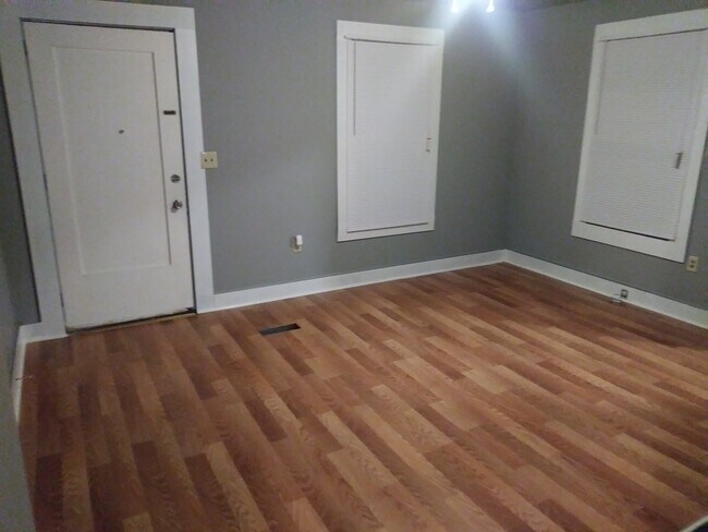 Building Photo - 119 Brown Street
