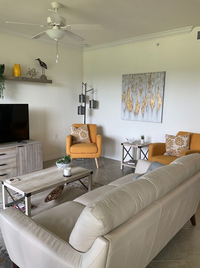 Foto del edificio - 2/2/ CONDO AVAILABLE NOV, DEC,@ THE  LAKEW...