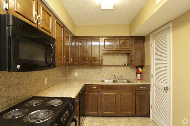 1HAB, 1BA - 600 FT² - The Village on Cherokee